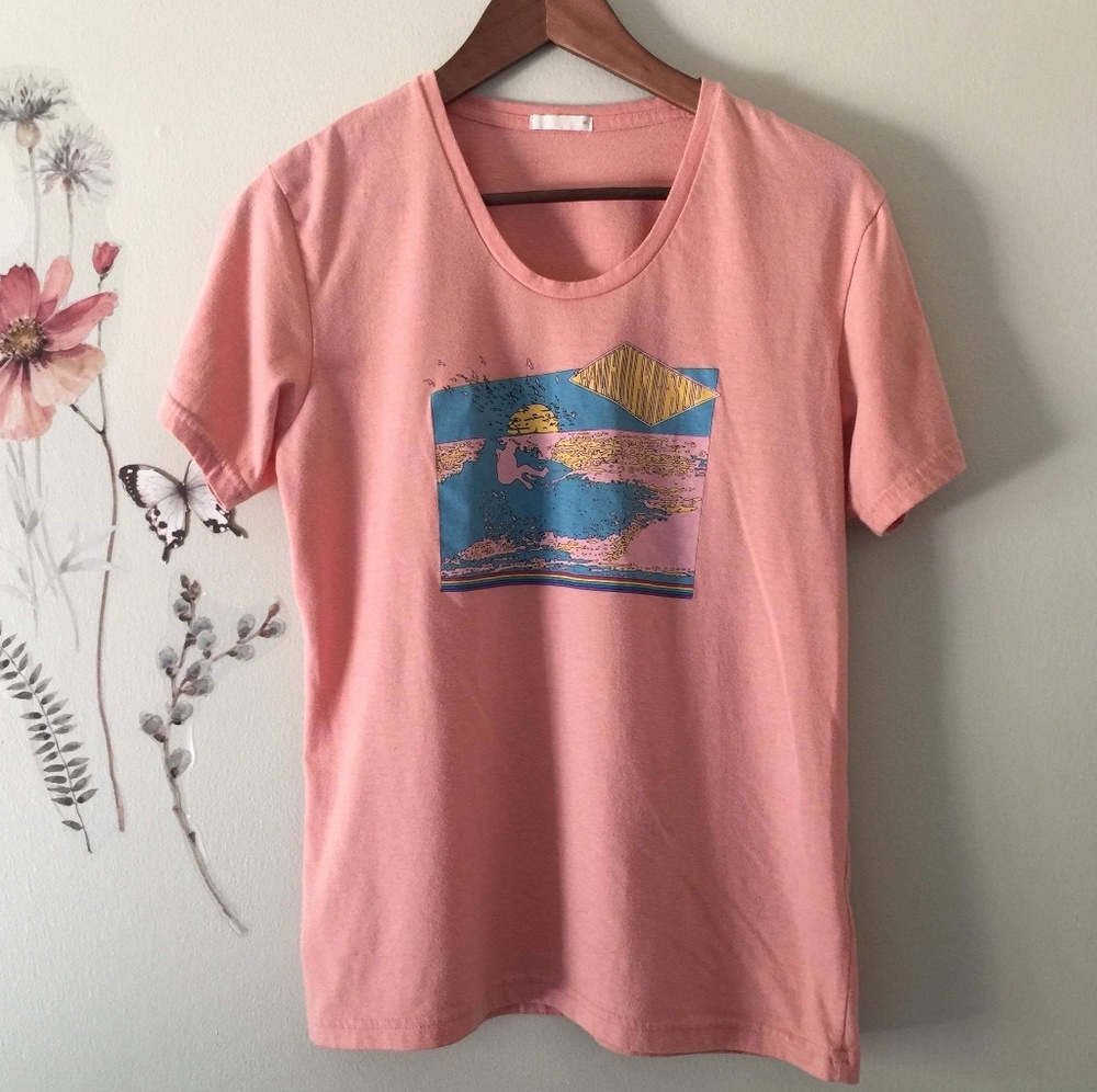 5/$25 GU || Surf's up Graphic Tee sz M